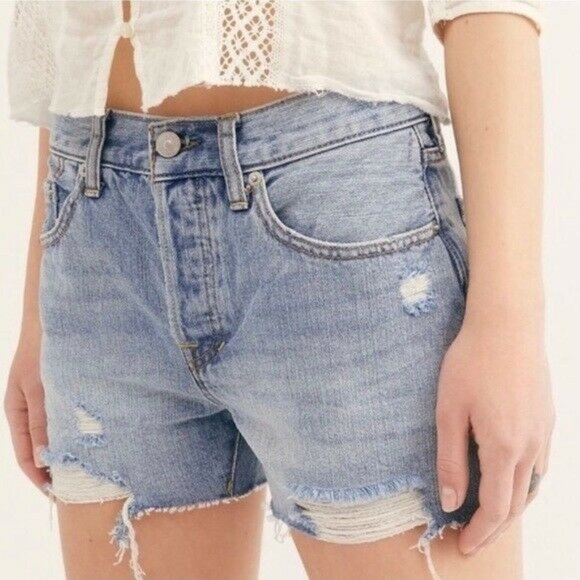 Free People Pants - Free People We The Free Sofia Short in Washed Denim High Rise Distressed Size 26